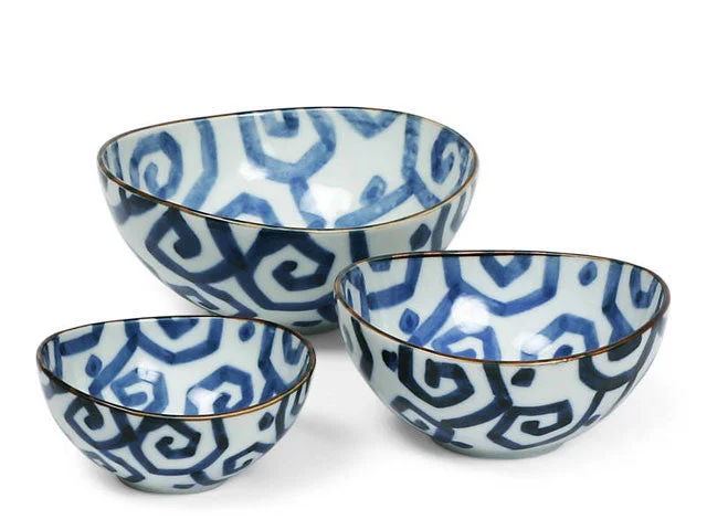 Wide base stability bowl-Uzu-Karakusa Nested Bowl Set