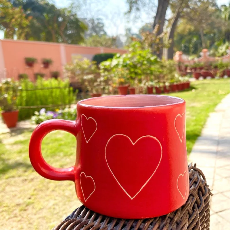 Textured grip water tumbler-Hearts Vigo mug in matte red & purple brush inside