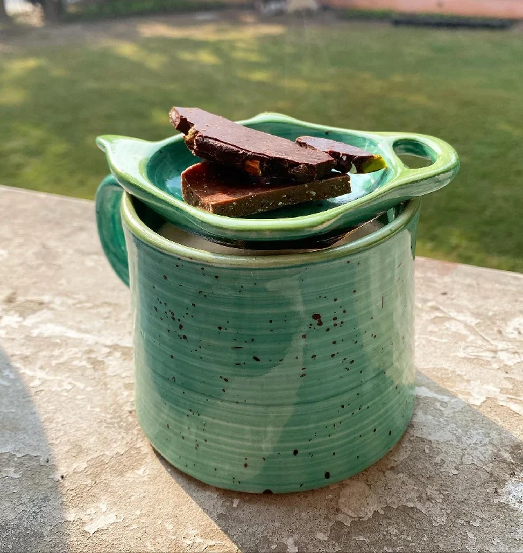 Portable iced coffee cup-Sea green Vigo mug with matching mini teapot tray.